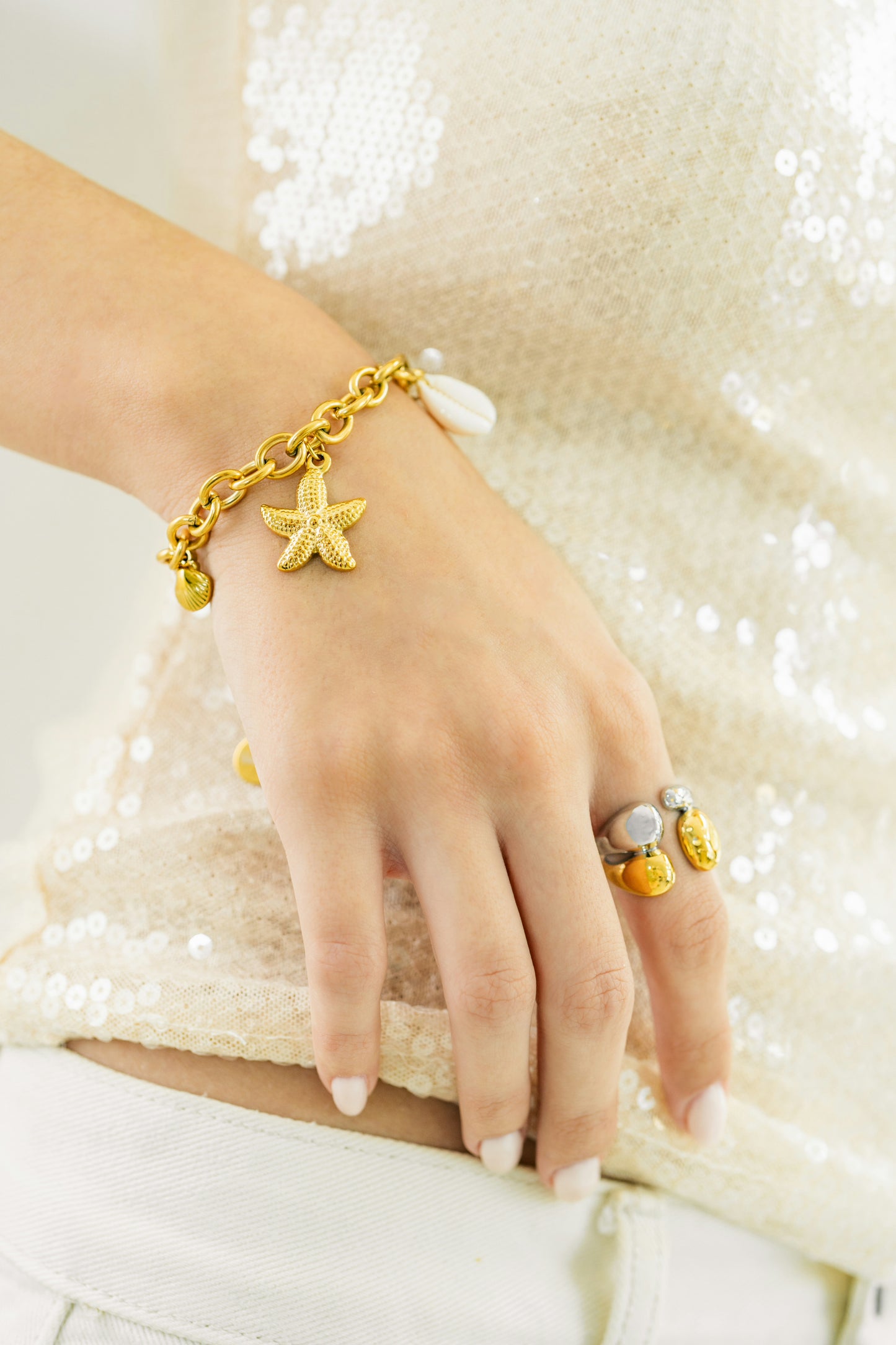 SHELL MUSE